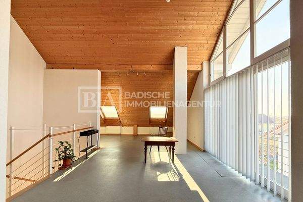 Traumhaftes Dachgeschoss mit hohen Decken