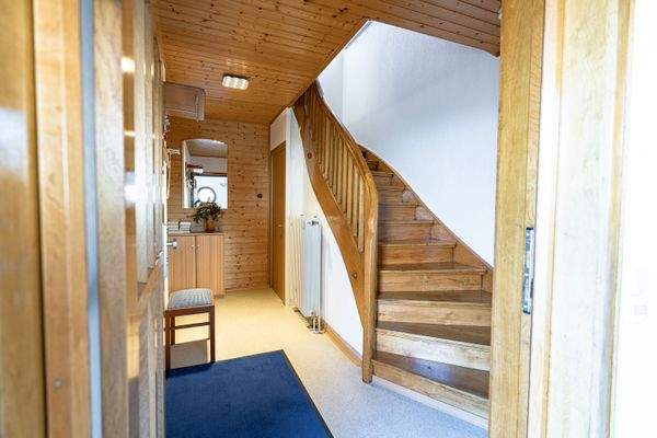 Erdgeschoss, Eingangsbereich mit Treppenhaus