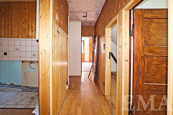 Flur mit Blick zu den Schlafzimmern im Dachgeschoss