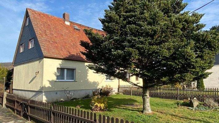 Front- und Seitenansicht