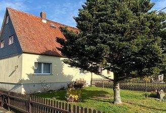 Front- und Seitenansicht