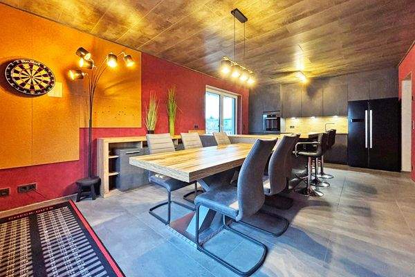 weitere Ansicht und Essbereich