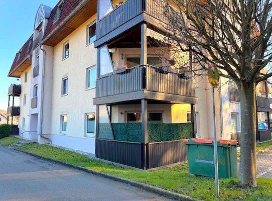 Überdachte Terrasse zum Wohnzimmer