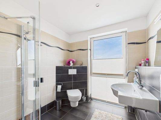 Gäste-Bad untere Etage