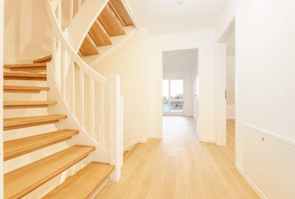 Flur Dachgeschoss, baugleiches Haus