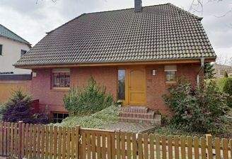 Hausansicht mit Eingang