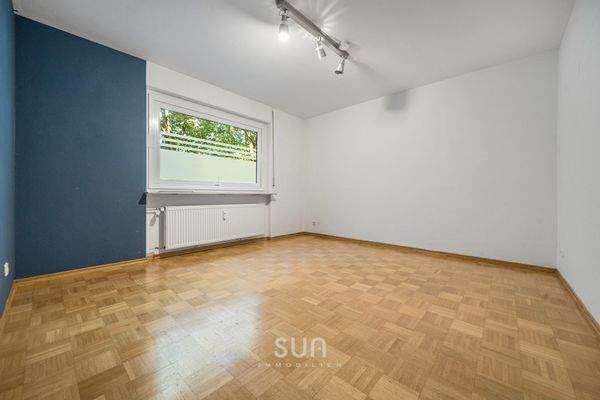 KINNDERZIMMER/BÜRO 2