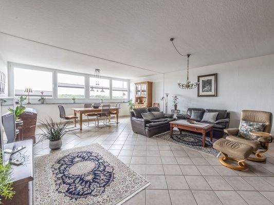 Blick in das Ess-u. Wohnzimmer