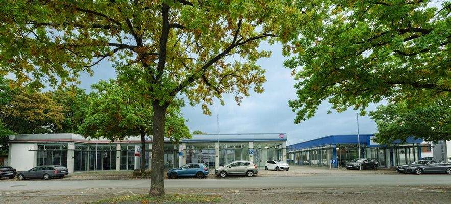 Titel_Staßenansicht