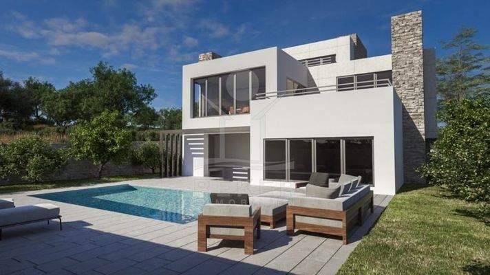 Ein Pool ziert das bewundernswerte Exterieur