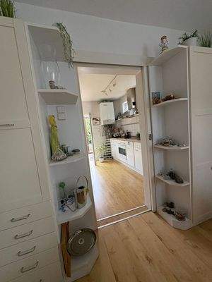 Blick Esszimmer in die Küche