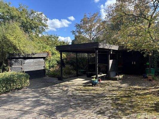 Carport mit Abstellraum