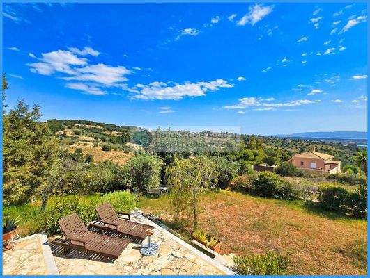 a24b4677eb4f46d0bfe3b6c3f7cf10cf-original