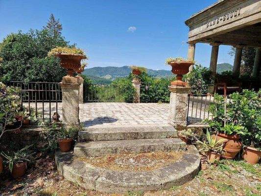 03_Herrschaftliche VillaToskana.jpg