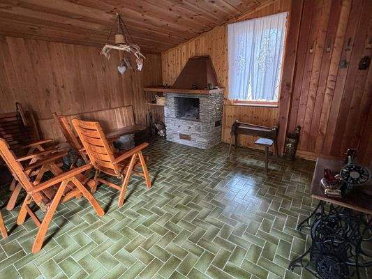 Eingangsbereich mit Kamin