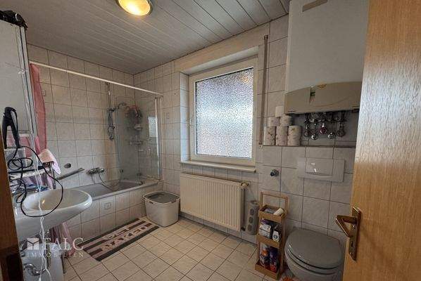 Erdgeschoss - Badezimmer