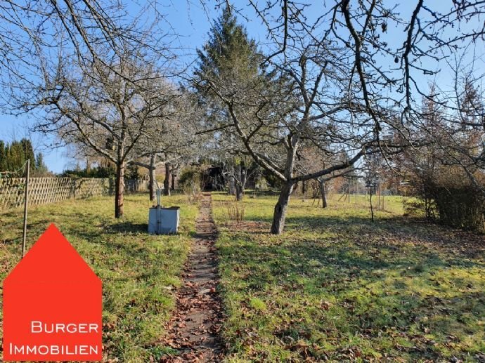 Ein Gartenhaus, Apfelbäume und Sonne satt …    Freizeitgrundstück in herrlicher Lage bei Uhlbach