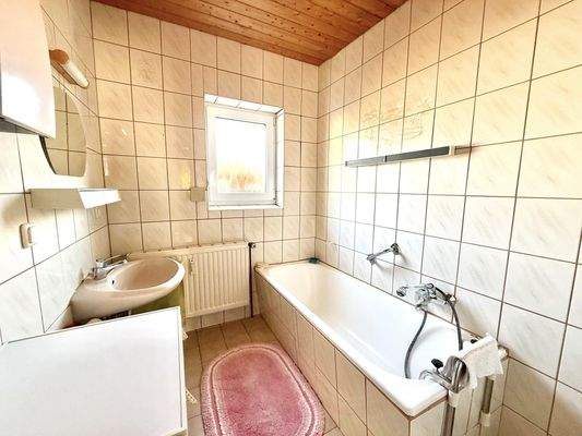 Badezimmer mit Wanne