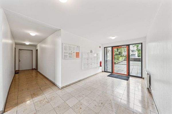 Treppenhaus, Am Dorfanger 1