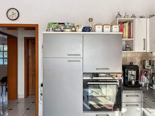 Küche - Blick in den Flur