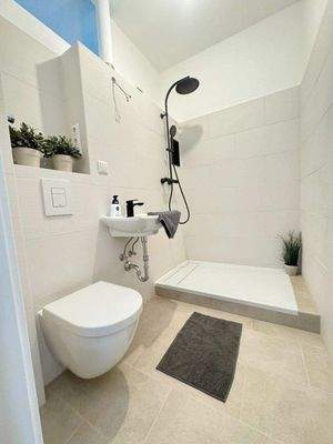 Kompl. neues Duschbad