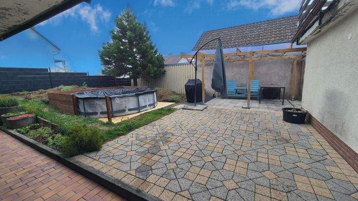 gepflegter Aussenbereich