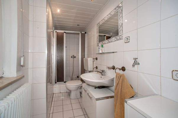 Badezimmer im Erdgeschoss