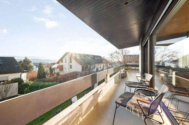 Balkon mit weitläufiger Aussicht