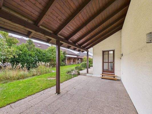 überdachte Terrasse