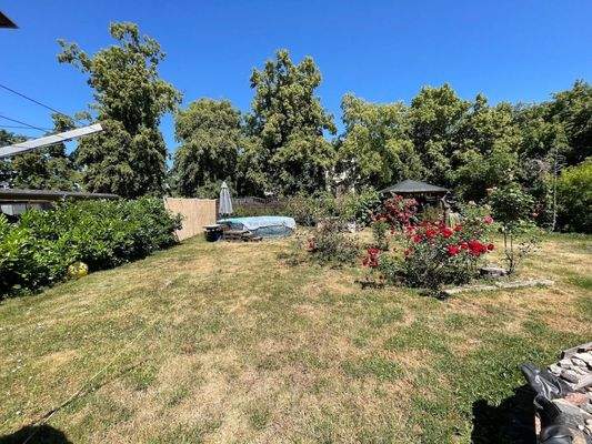 004020156800_302_259_10122022212015603