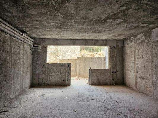 Kreta, Koutouloufari: Haus im Dorfzentrum mit großer Dachterrasse mit herrlichem Blick auf Hersonissos und das Meer zu verkaufen