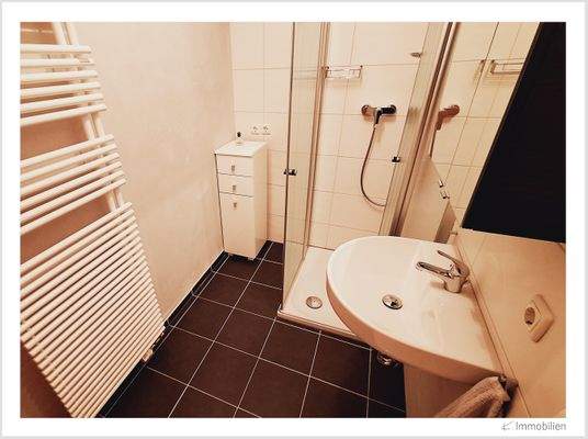 144-2025 Bad Einliegerwohnung.jpg