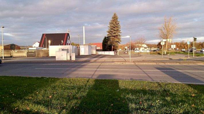 Komplettansicht d. Grundstücks