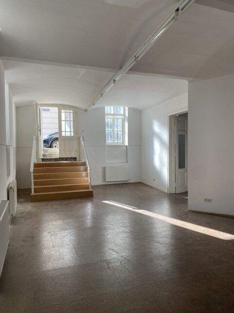  Halle,  Hallenfläche