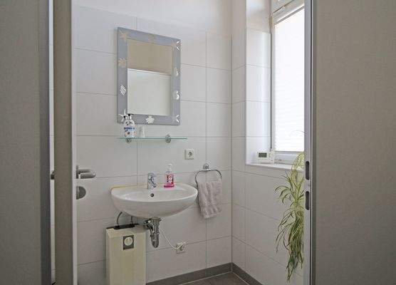 Erdgeschoss WC-Damen