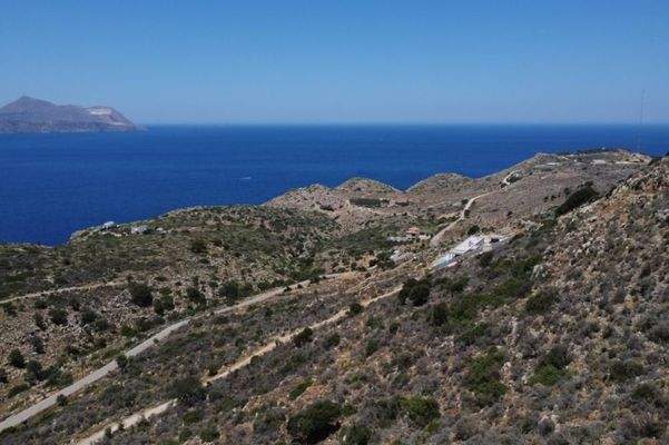 Kreta, Kokkino Chorio: Ruhiges Hanggrundstück mit ewigem Meerblick zu verkaufen