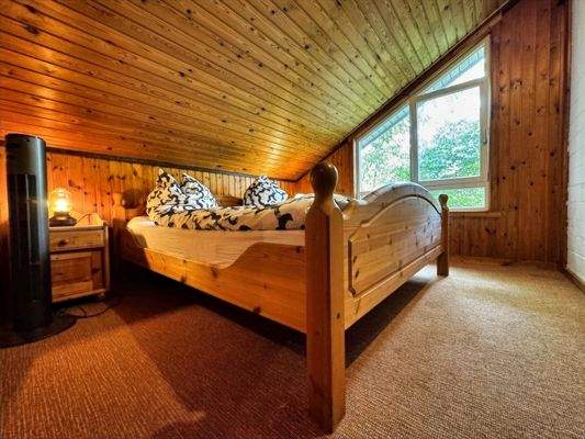 Dachgeschoss - Schlafzimmer…