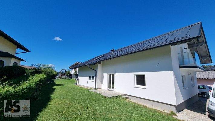 DHH aussen mit Garten