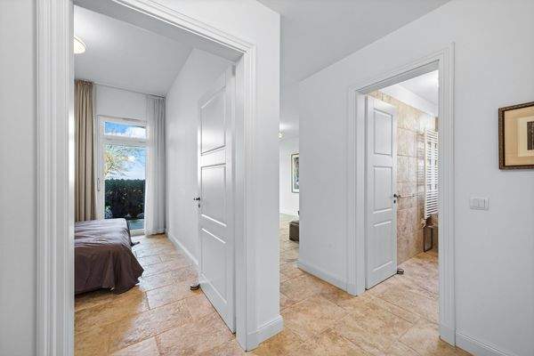 Moderne Bäderstil-Strandvilla in direkter Ostseelage mit eigenem Strandzugang DAHLER Rostock