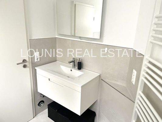 EG Badezimmer Photo 1