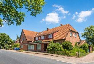 Straßenansicht von rechts