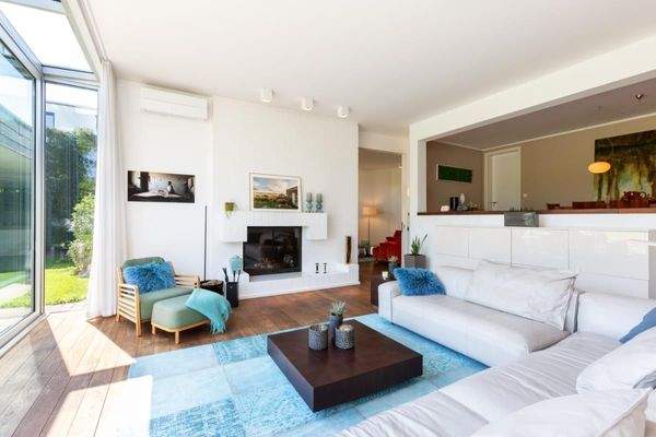 Wohnraum  Richtung Mediaraum