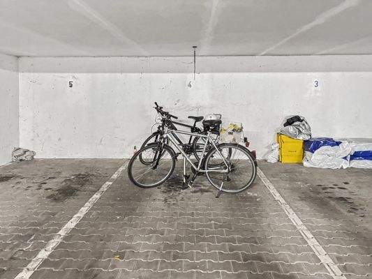 Tiefgafgaragenstellplatz