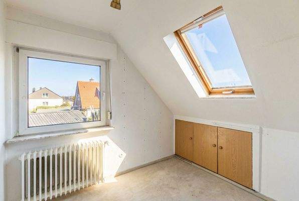 Kind II oder Ankleidezimmer im Obergeschoss