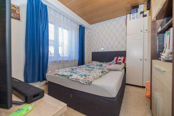Schlafzimmer UG