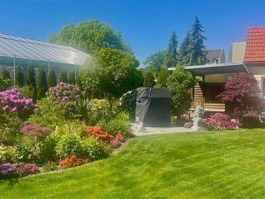 Garten mit Strandkorb