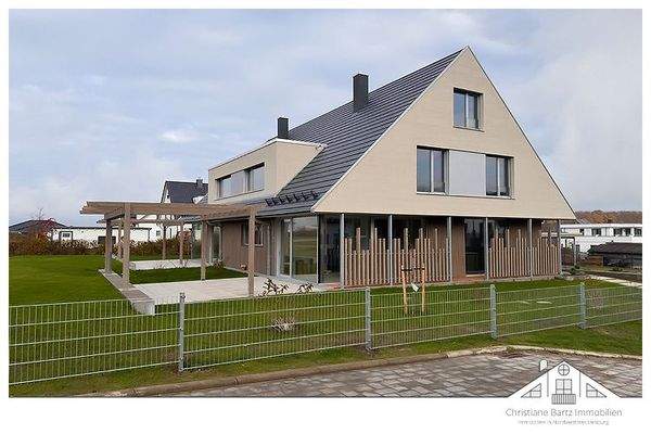 Hausansicht_Straßenseite