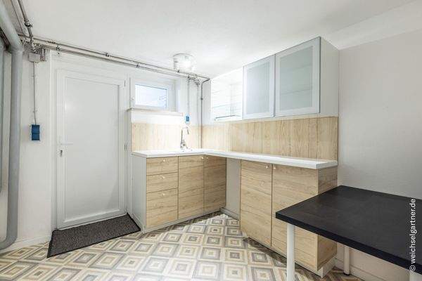 Kleine Küchennische im Keller