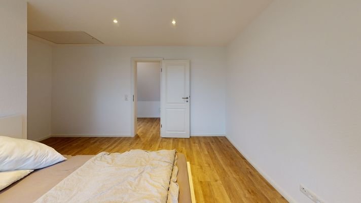 H1 Schlafzimmer DG...
