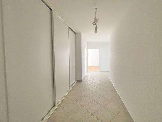 Eingangsbereich mit Einbauschrank